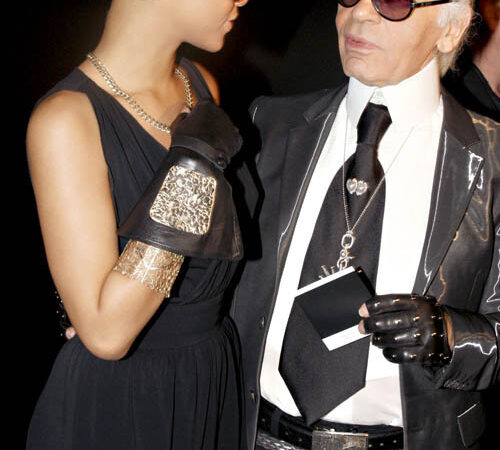 Karl And Rihanna (1 photo)