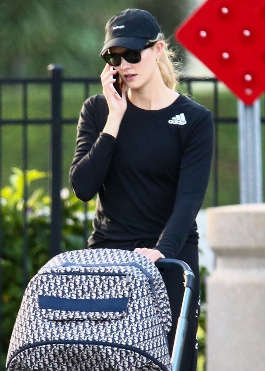 Karlie Kloss Out With Her Baby Miami Beach