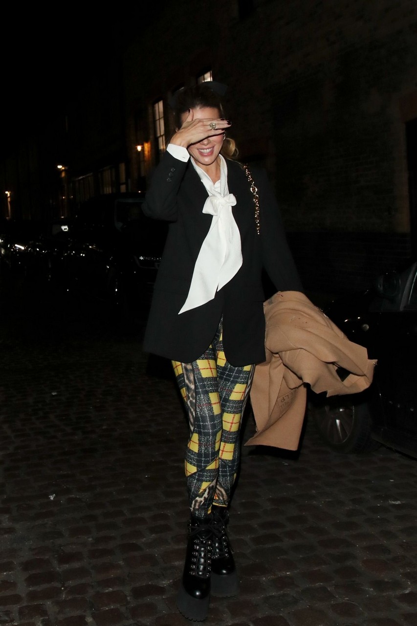 Kate Beckinsale Arrives Fashion Awards Afterparty Chiltern Firehouse London