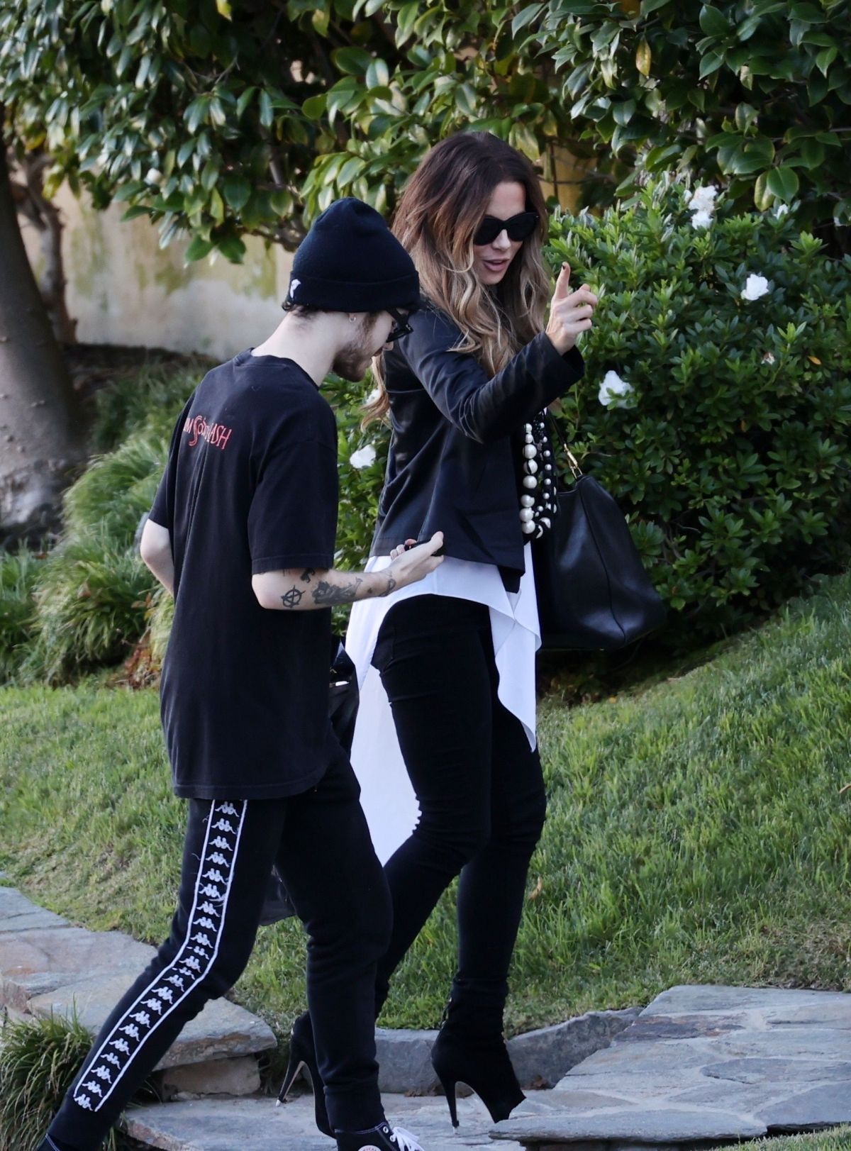 Kate Beckinsale Goody Grace Out Pacific Palisades