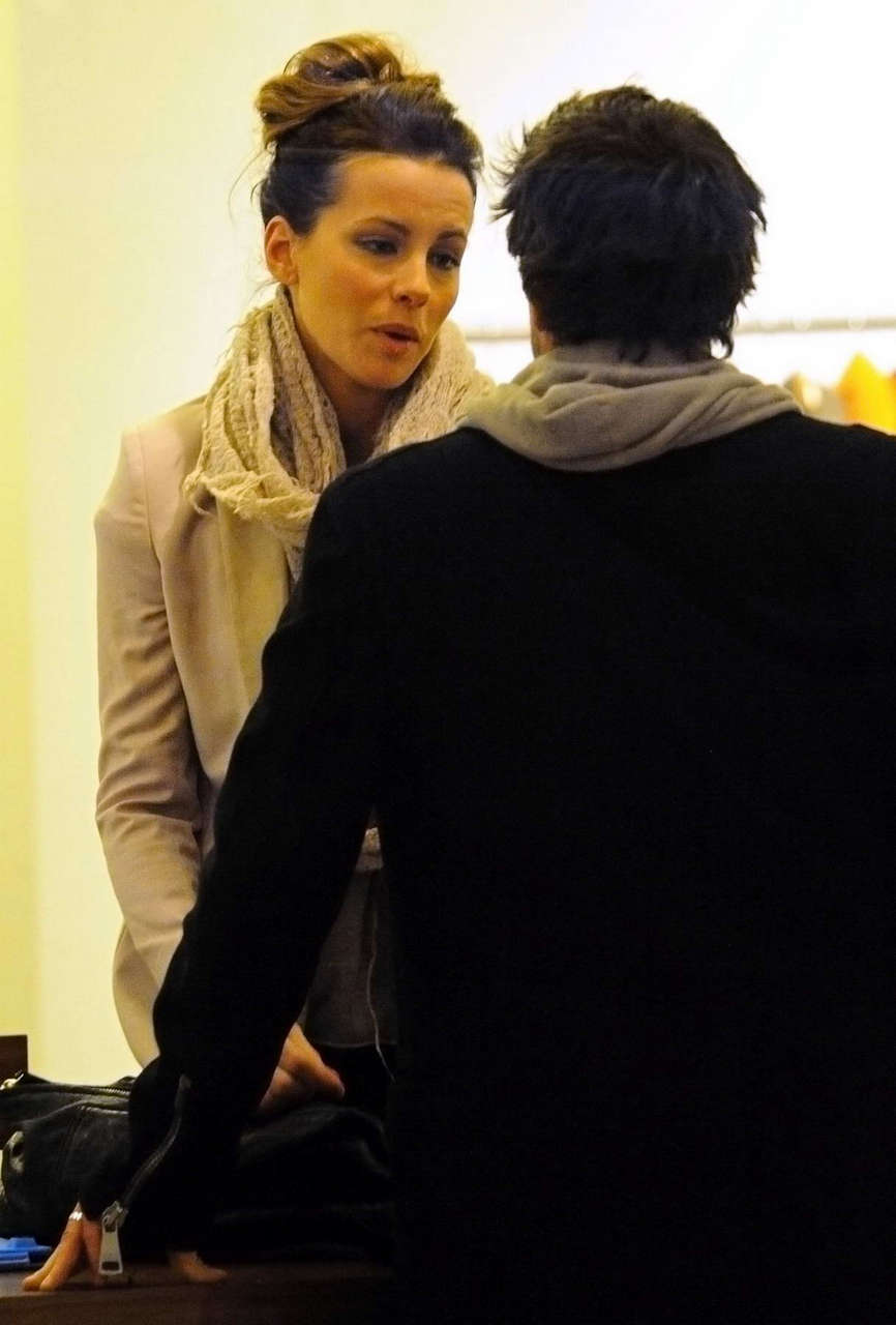 Kate Beckinsale Shopping Candids