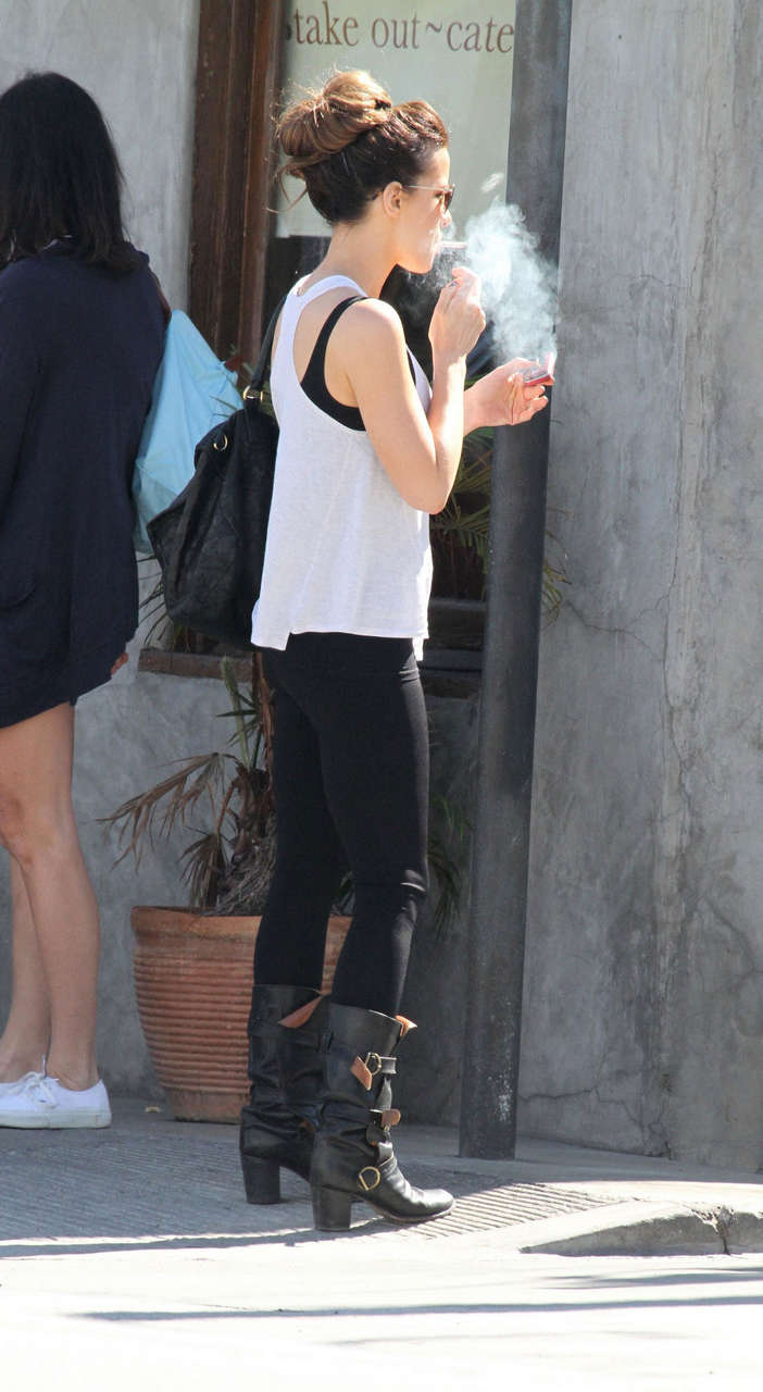 Kate Beckinsale Tight Pants Bike Ride Los Angeles