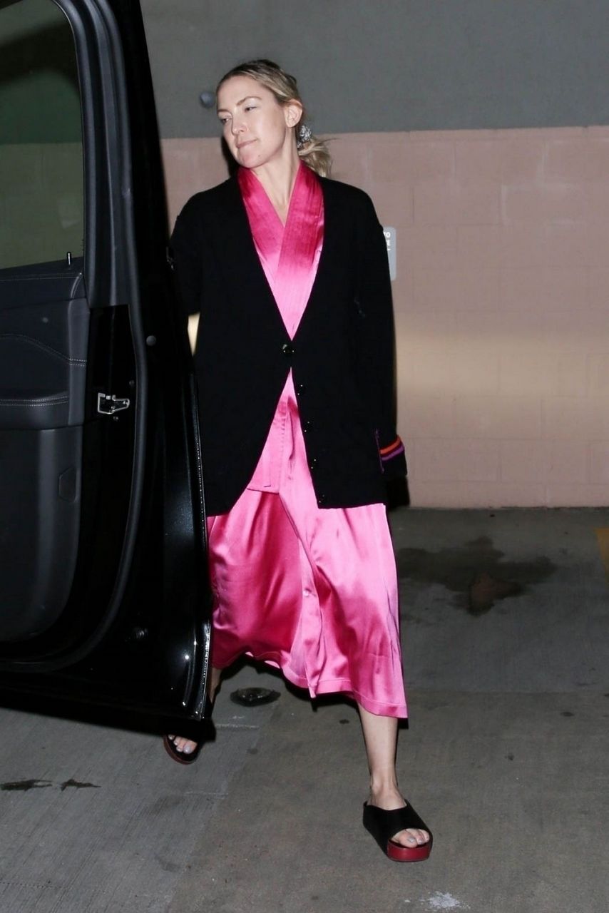 Kate Hudson And Danny Fujikawa On Valentine S Day Date Beverly Hills