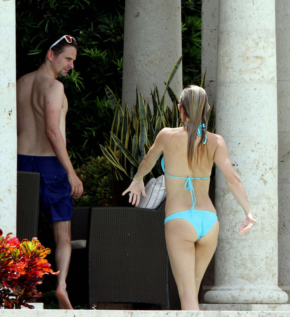 Kate Hudson Bikini Pool Miami
