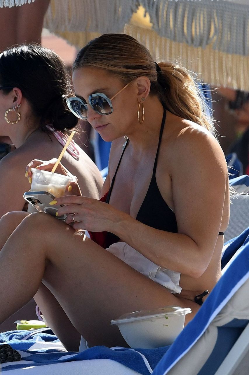 Kate Hudson Black Bikini Beach Miami