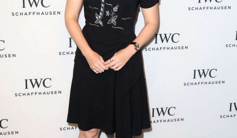 Kate Mara Iwc Schaffhausen For Love Of Cinema Dinner Tribeca Film Fest New York (2 photos)
