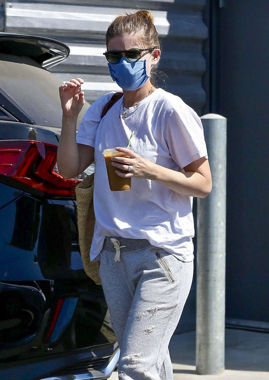 Kate Mara Out For Coffee Los Angeles