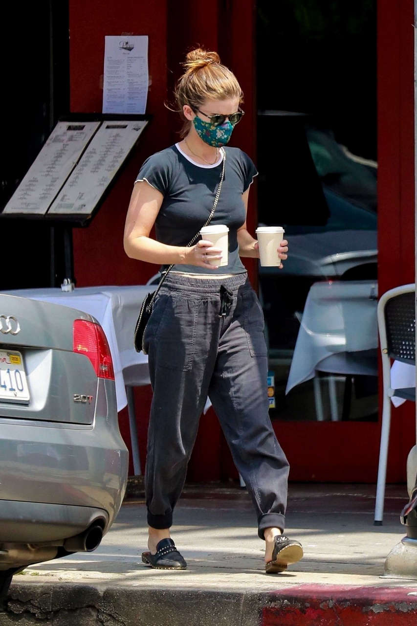 Kate Mara Out For Coffee Los Feliz