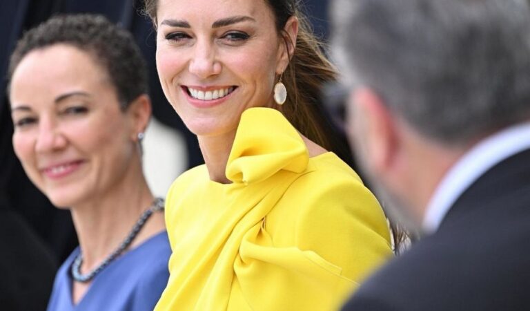 Kate Middleton Arrives Jamaica (7 photos)