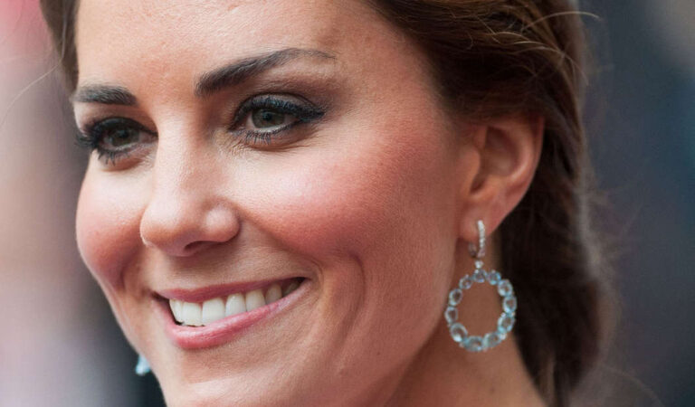 Kate Middleton Grey Dress Founders Forum Creative Reception London (11 photos)