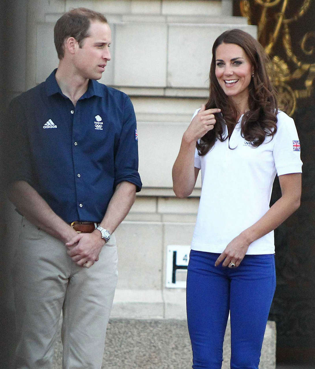Kate Middleton Tight Blue Jeans Receiving Olympic Torch Buckingham Palace