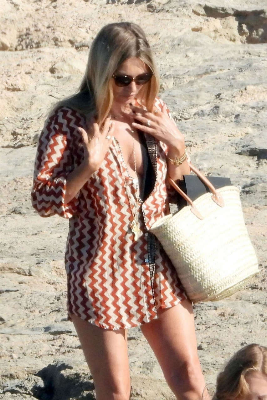 Kate Moss Out Beach Italy