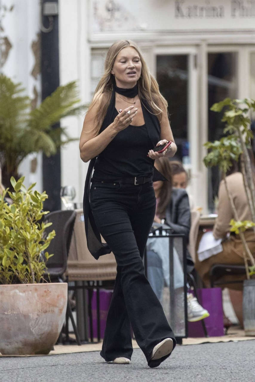 Kate Moss Out For Lunch With Friends London