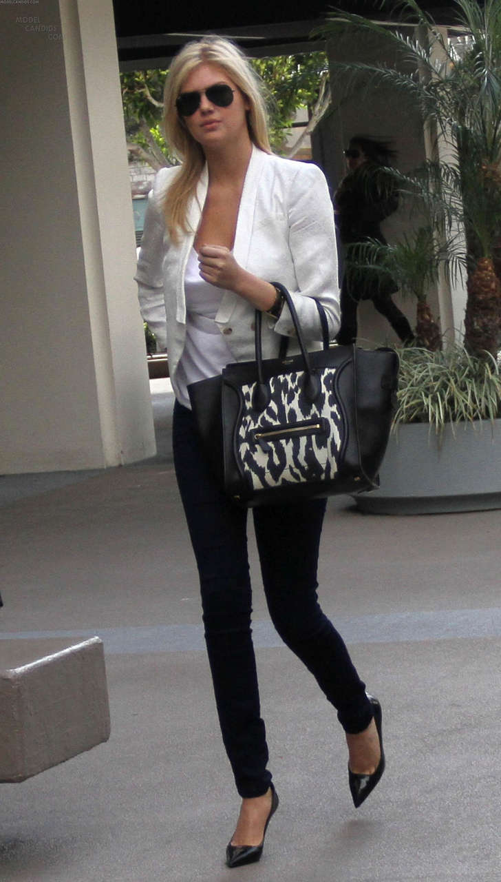 Kate Upton Leaving Meeting Los Angeles