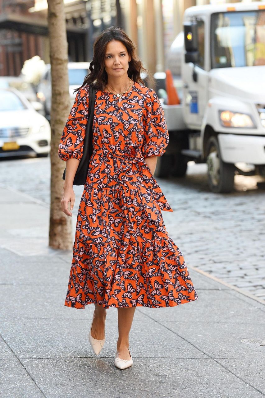 Katie Holmes Heafing To Her Apartment New York