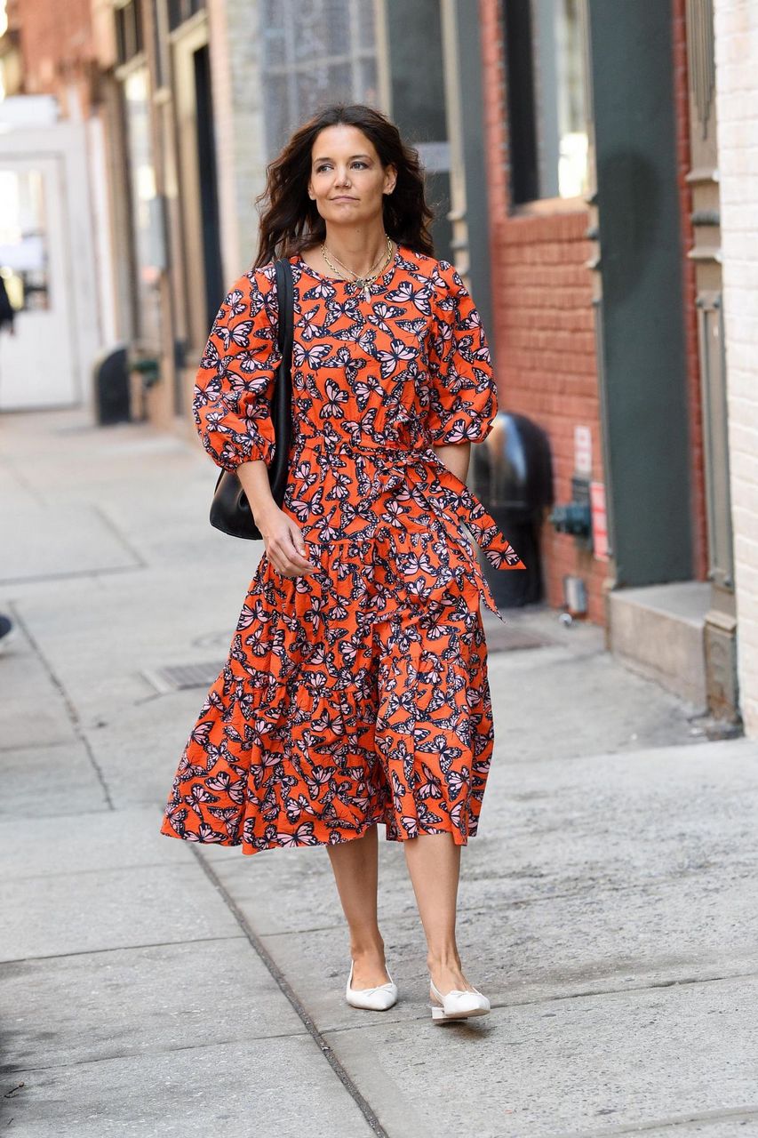 Katie Holmes Heafing To Her Apartment New York