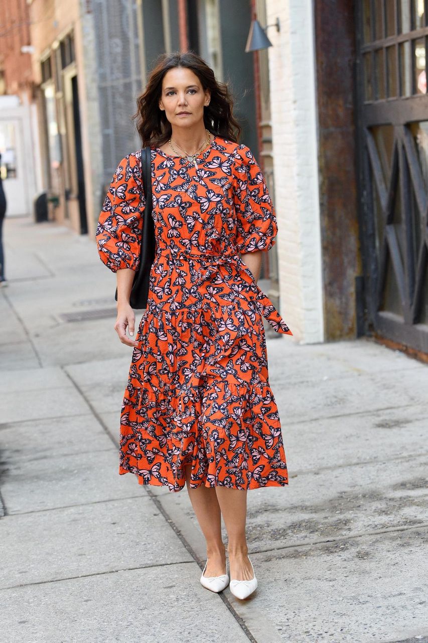 Katie Holmes Heafing To Her Apartment New York