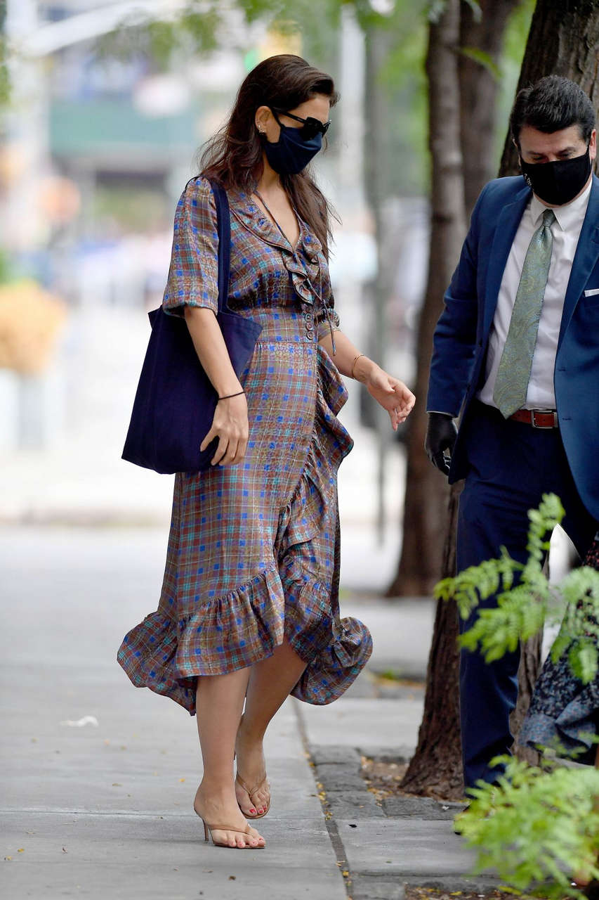 Katie Holmes Out New York