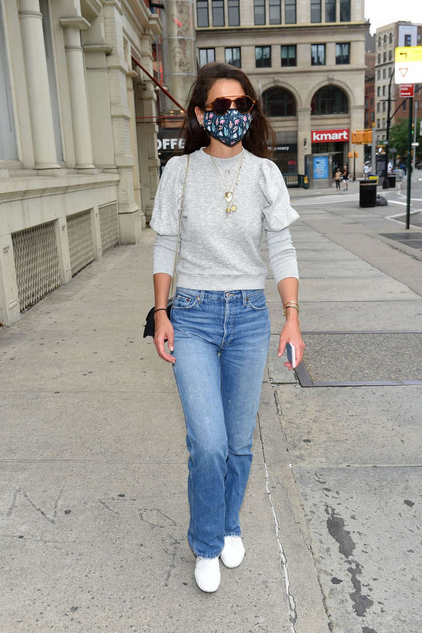 Katie Holmes Shopping For Cerave Hydrating Facial Cleanser New York