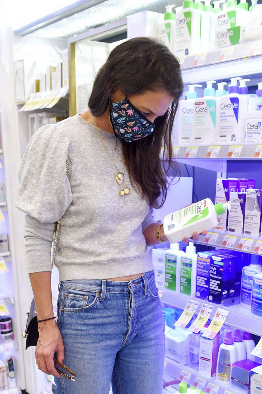 Katie Holmes Shopping For Cerave Hydrating Facial Cleanser New York