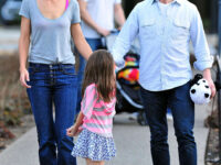 Katie Holmes Suri Tom Cruise Schenley Plaza