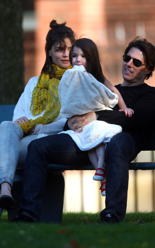 Katie Holmes With Tom And Suri