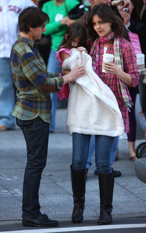 Katie Holmes With Tom And Suri