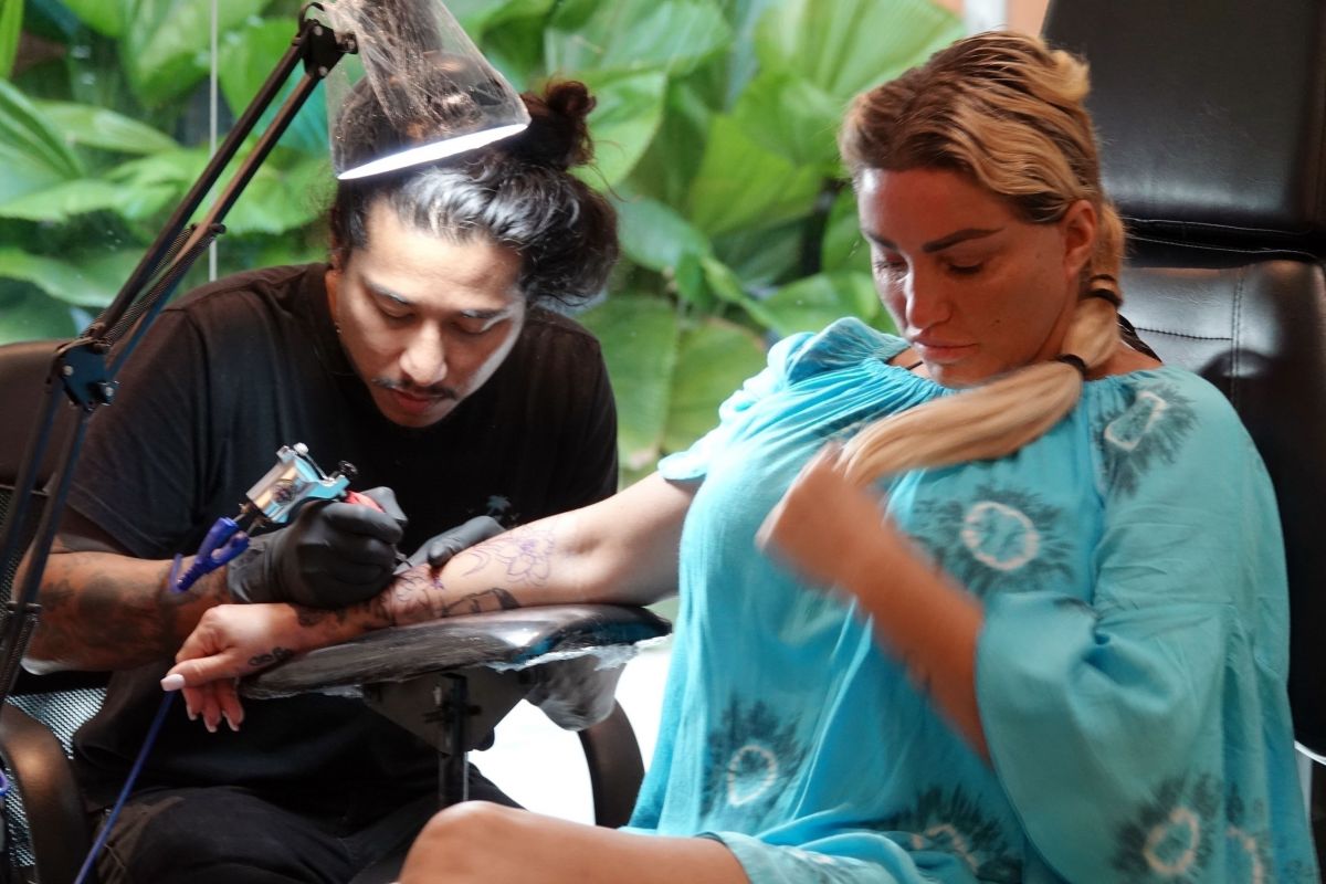 Katie Price Gets New Tattoo On Holiday Thailand