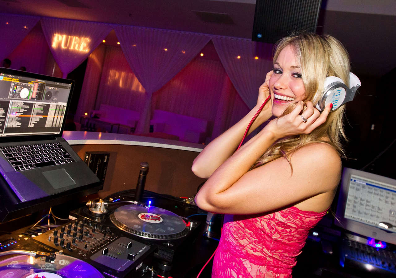 Katrina Bowden Hosting Party Pure Nightclub Las Vegas