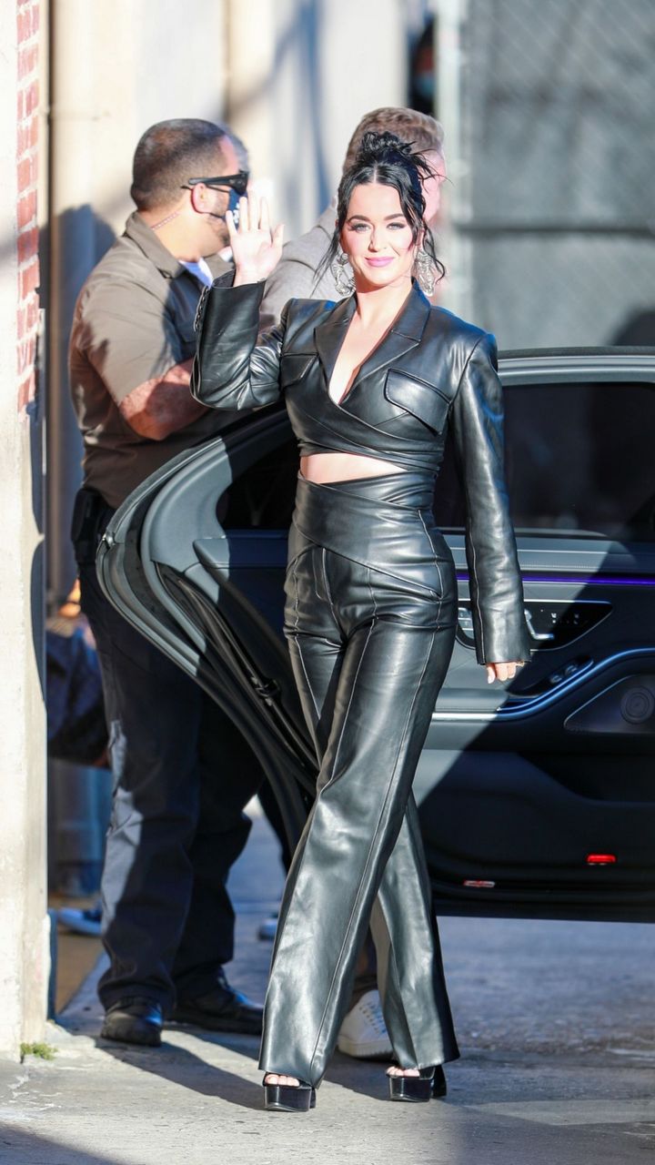 Katy Perry Black Leather Arrives El Capitan Entertainment Centre Hollywood