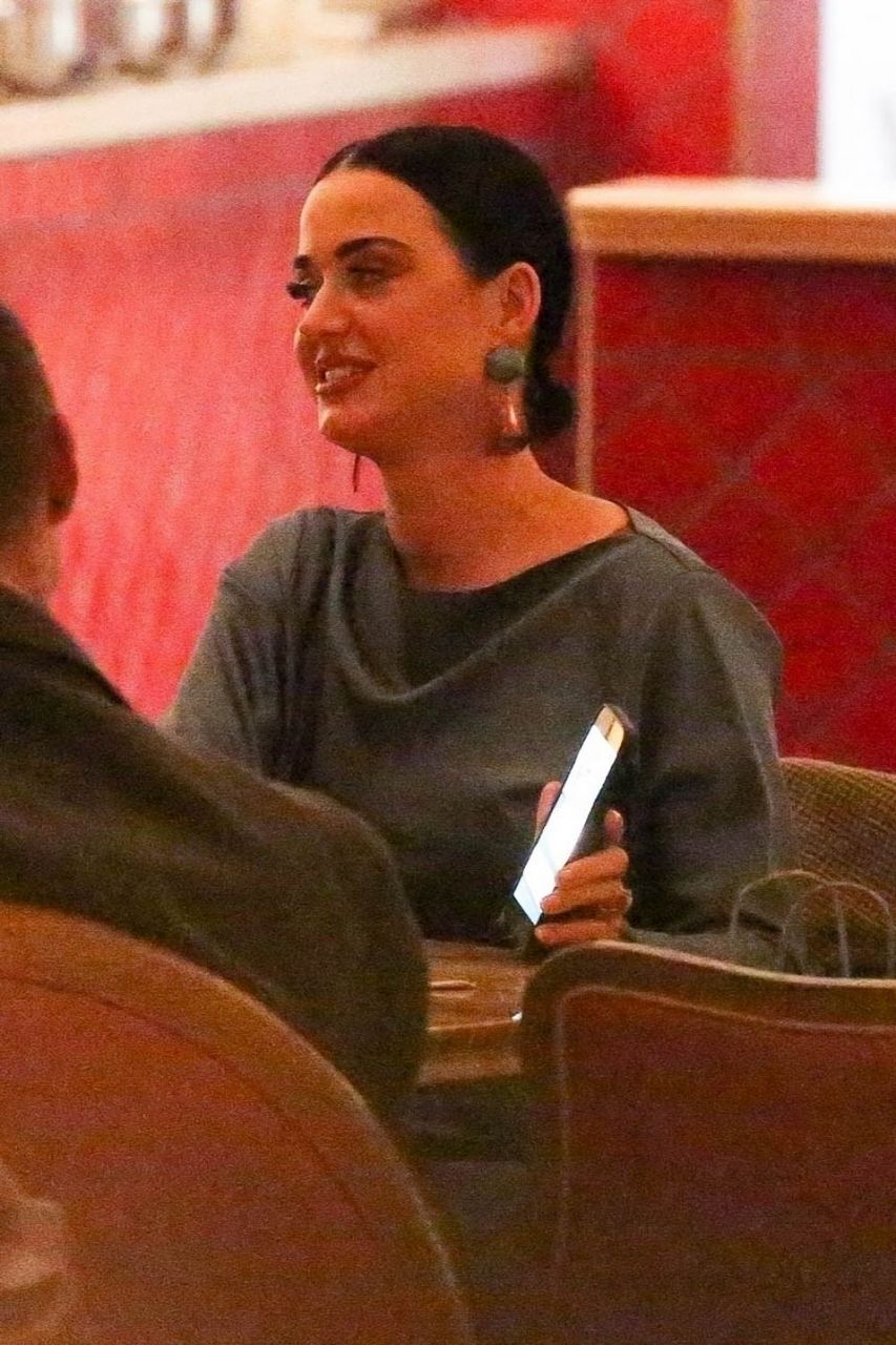 Katy Perry Celebrates Orlando Bloom S 45th Birthday Mother Wolf Hollywood