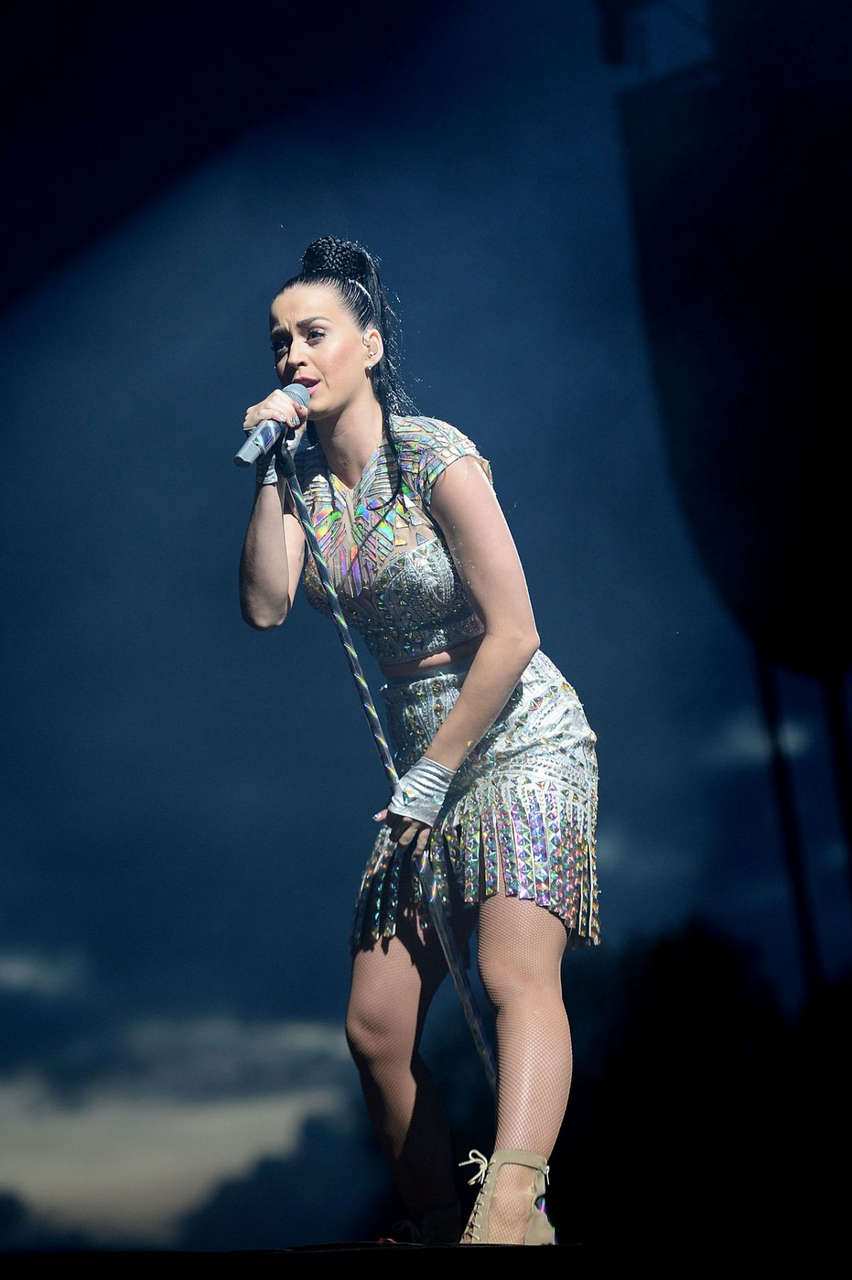 Katy Perry Performs Radio 1s Big Weekend Glasgow