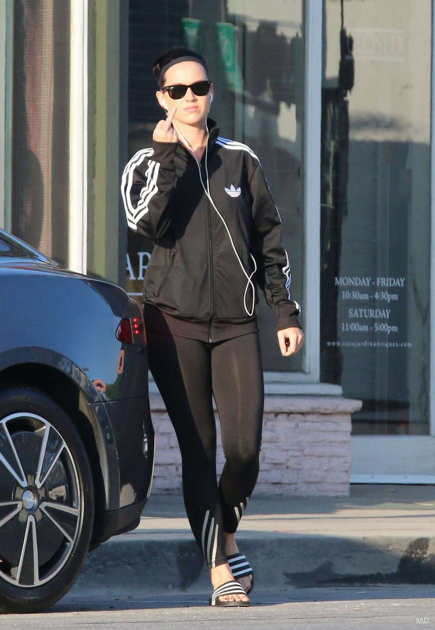 Katy Perry Spandex Out About Los Angeles