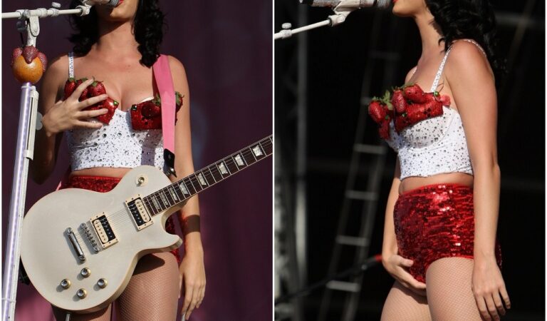 Katy Perry Touching Her Boobs And Pussy See More At (1 photo)
