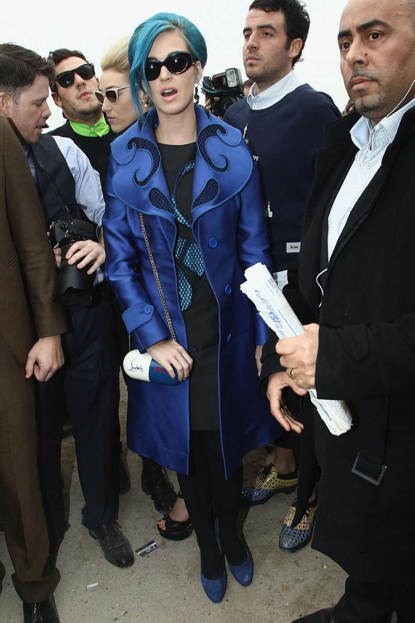 Katy Perry Viktor Rolf Fashion Show Paris