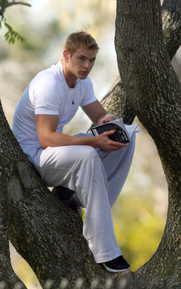Kellan Lutz Doing A Little Tree Reading