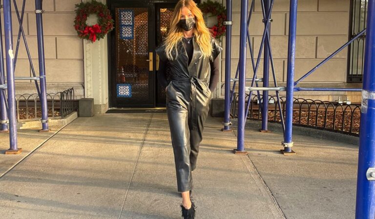 Kelly Bensimon Out And About New York City (3 photos)