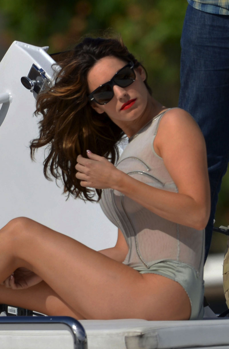 Kelly Brook Swimsuit On Photoshoot Cannes