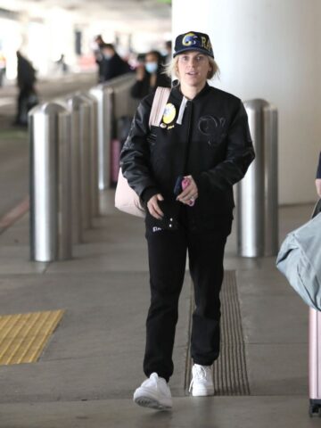 Kelly Hall Arrives Airport Los Angeles