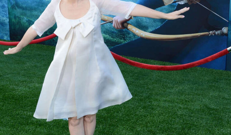 Kelly Macdonald Brave Premiere Los Angeles (12 photos)