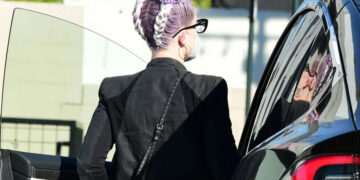 Kelly Osbourne Out About Los Angeles