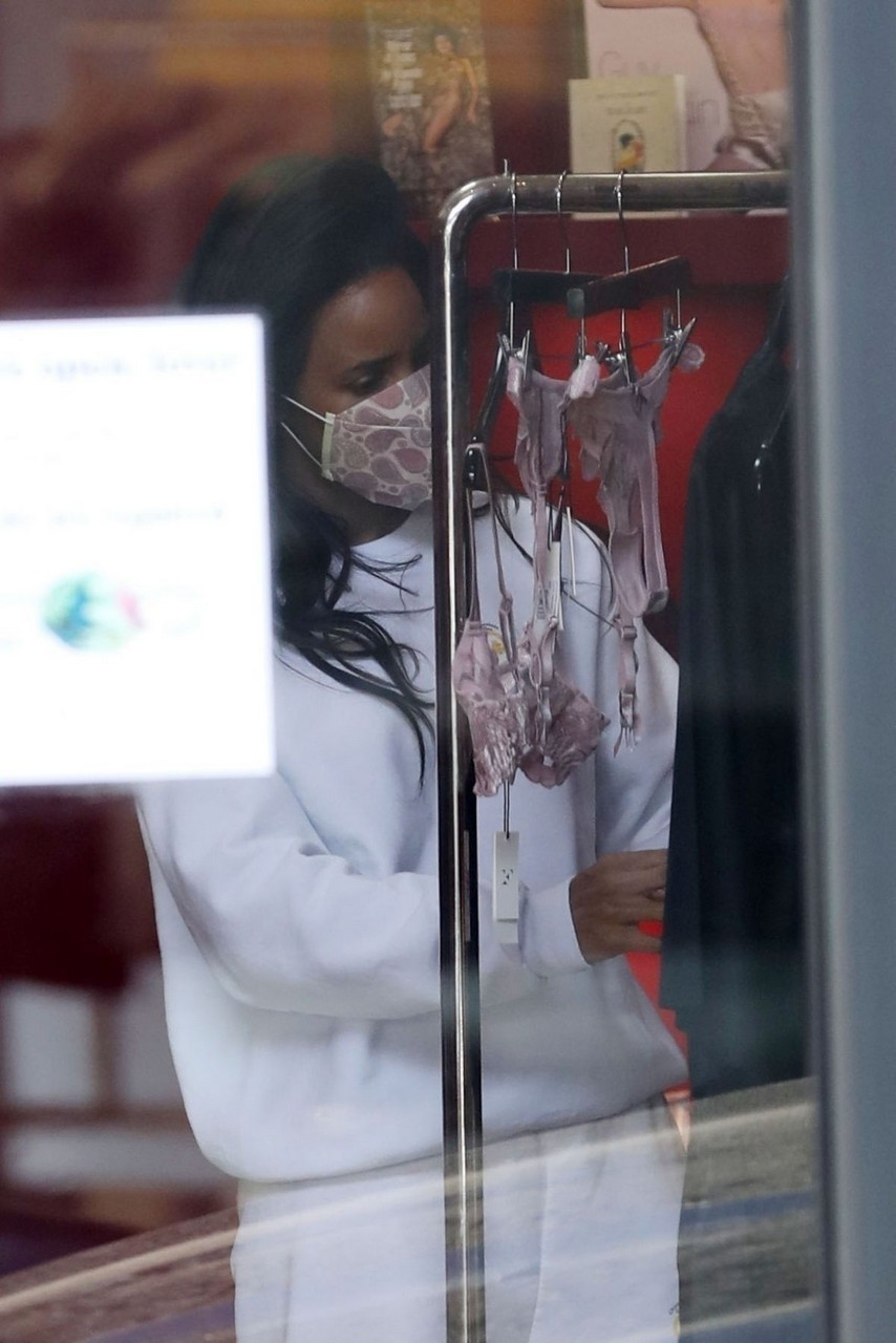 Kelly Rowland Out Buying Underwear West Hollywood