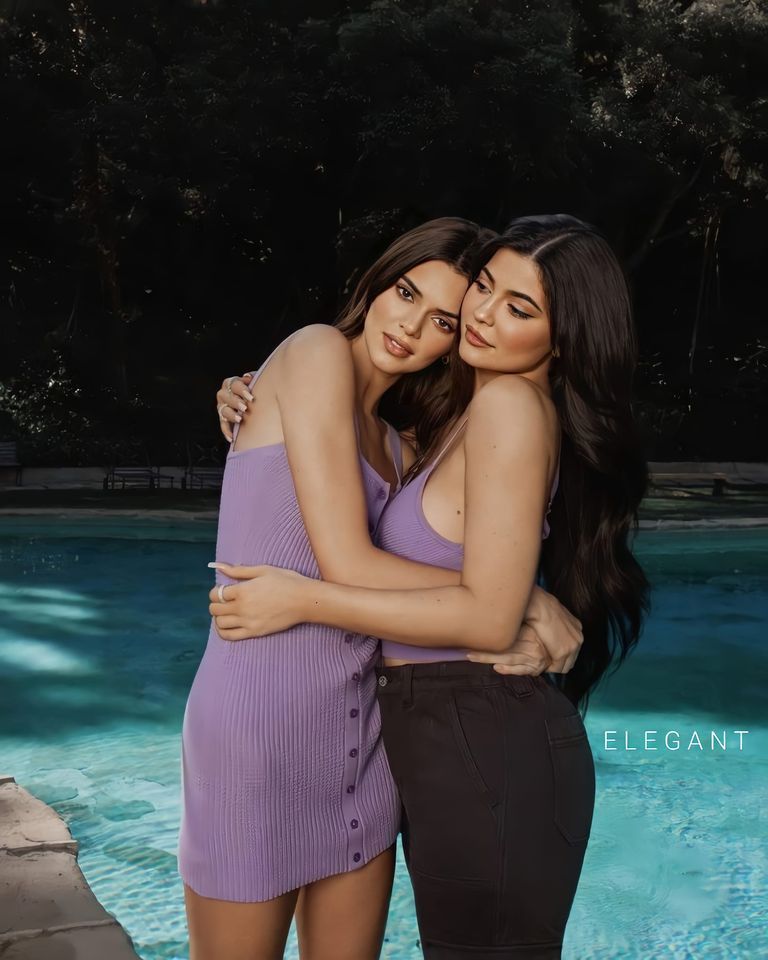 Kendall And Kylie Jenner Hot