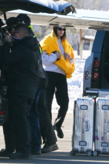 Kendall Jenner Aboard Her Private Jet Aspen
