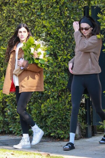 Kendall Jenner And Lauren Perez Celebrates Lauren S 30th Birthday With Workout Session Forma Pilates West Hollywood