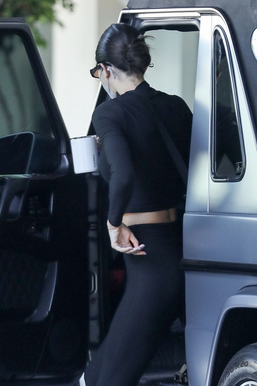 Kendall Jenner Arrives Business Building Los Angeles