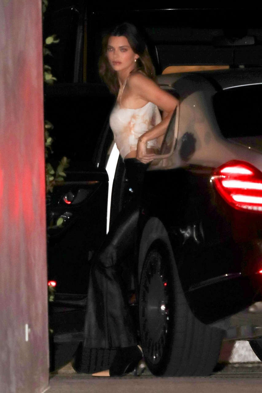 Kendall Jenner Arrives Justin Biebers Party Beverly Hills