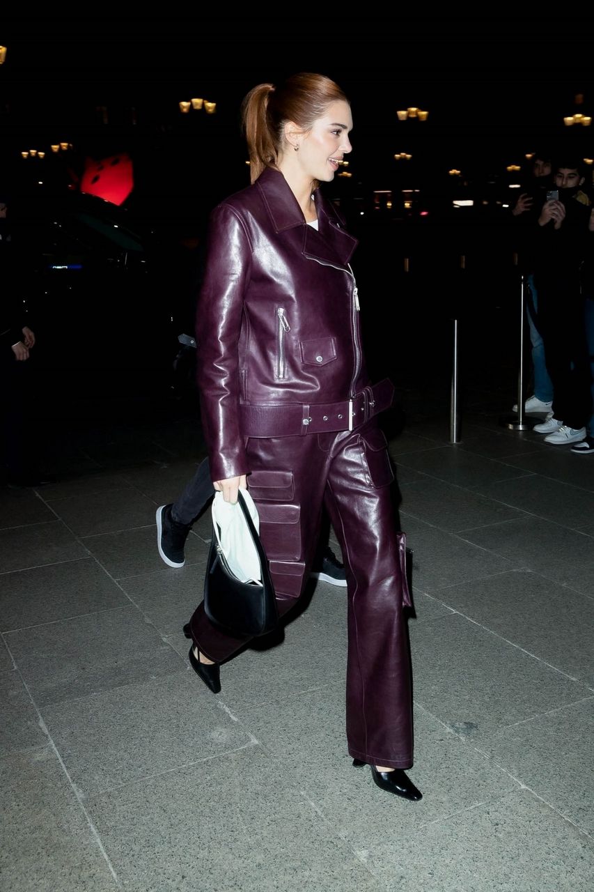 Kendall Jenner Arrives Ritz Hotel Paris