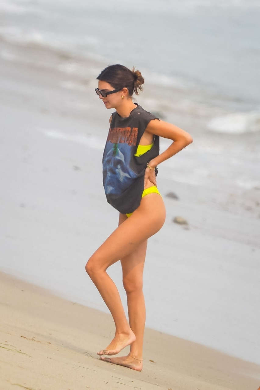 Kendall Jenner Hailey Bieber Bikini Bottoms Kardashians Beach House Malibu