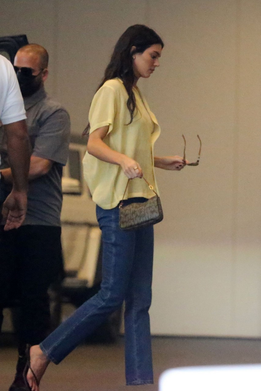 Kendall Jenner Hailey Bieber Visits Friend Miami